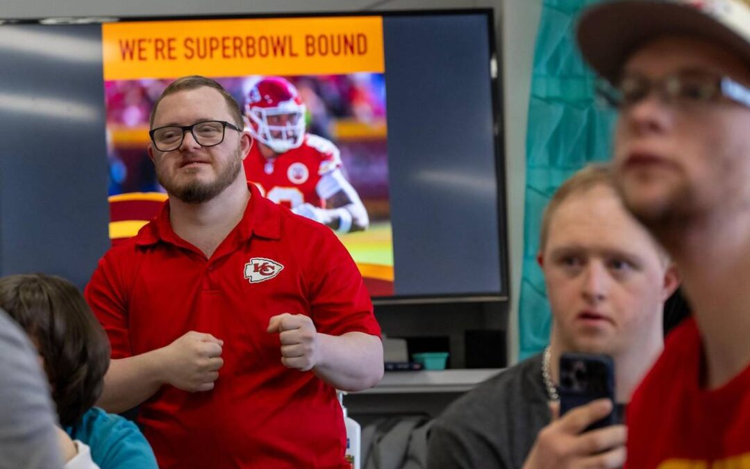 Kansas City Chiefs Tight End Visited Inclusion Connections’ Pawsabilities Program